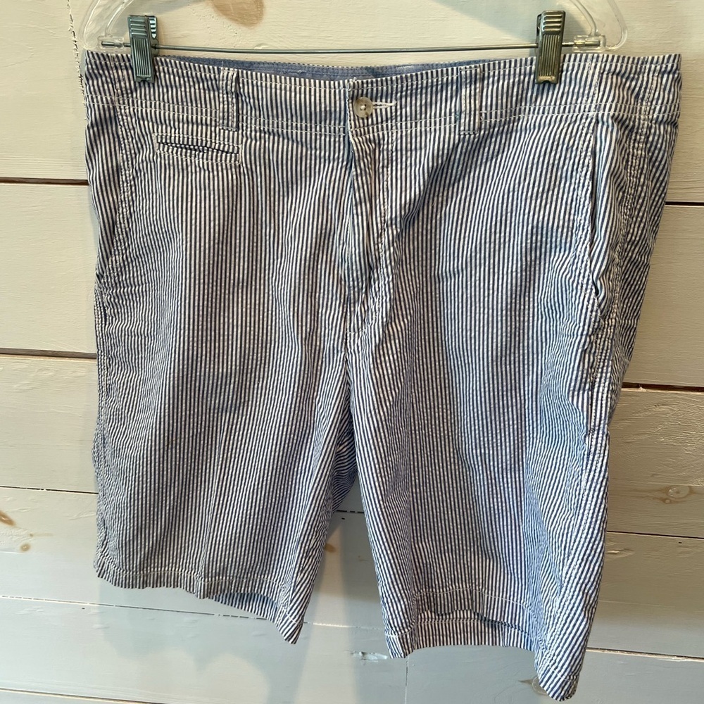 Cremieux men’s seersucker Nantucket shorts, size 36, EUC, spring and summer